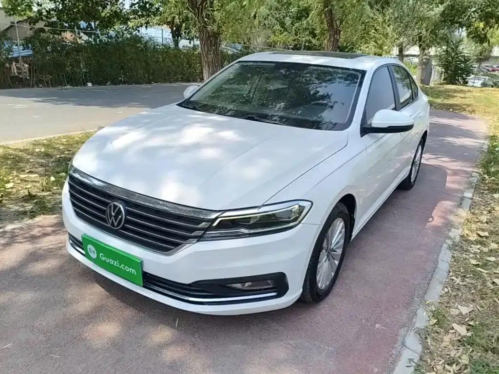 2022 Volkswagen Lavida 1.5L Automatic Vision Edition — миниатюра 1