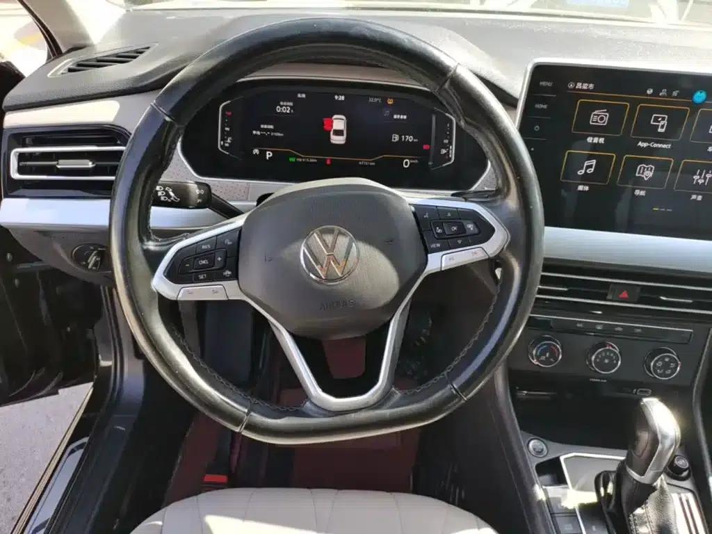 2023 Volkswagen Lavida 1.5L Automatic Five Million Edition — миниатюра 11