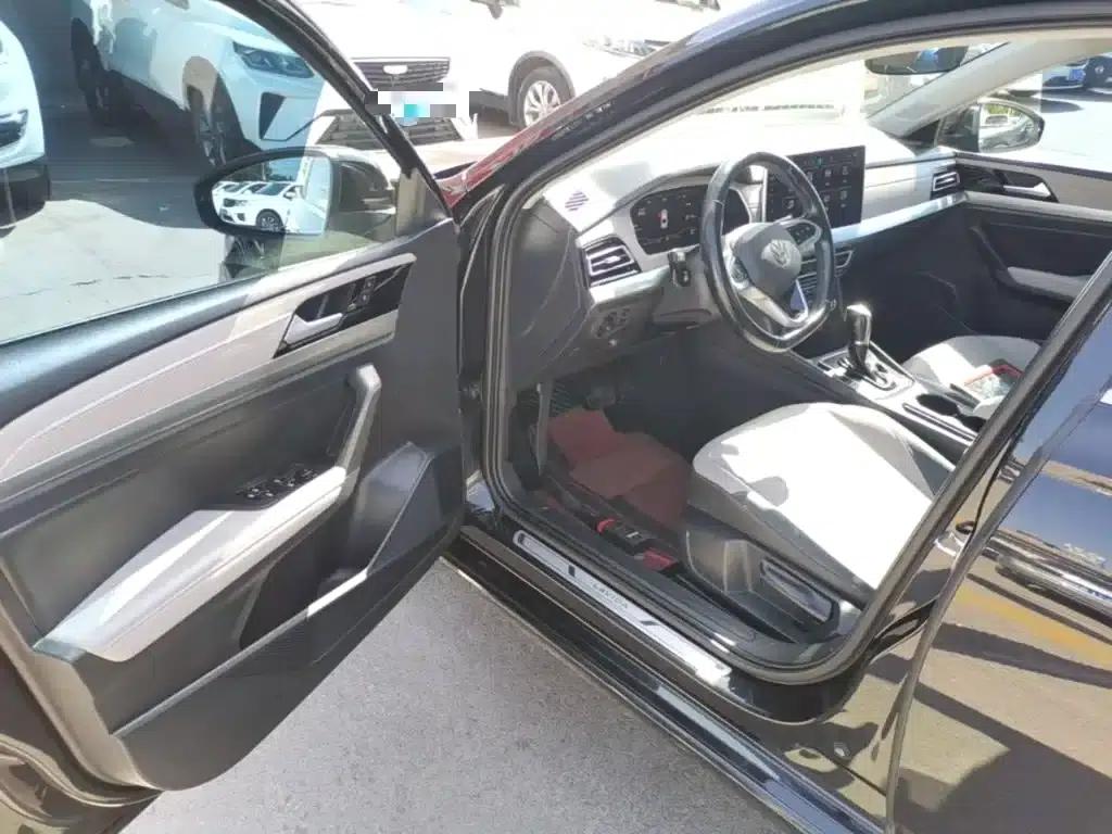 2023 Volkswagen Lavida 1.5L Automatic Five Million Edition — миниатюра 16