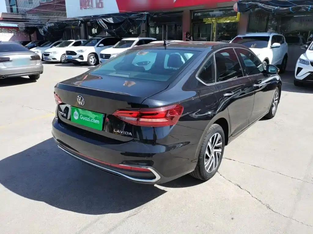 2023 Volkswagen Lavida 1.5L Automatic Five Million Edition — миниатюра 7