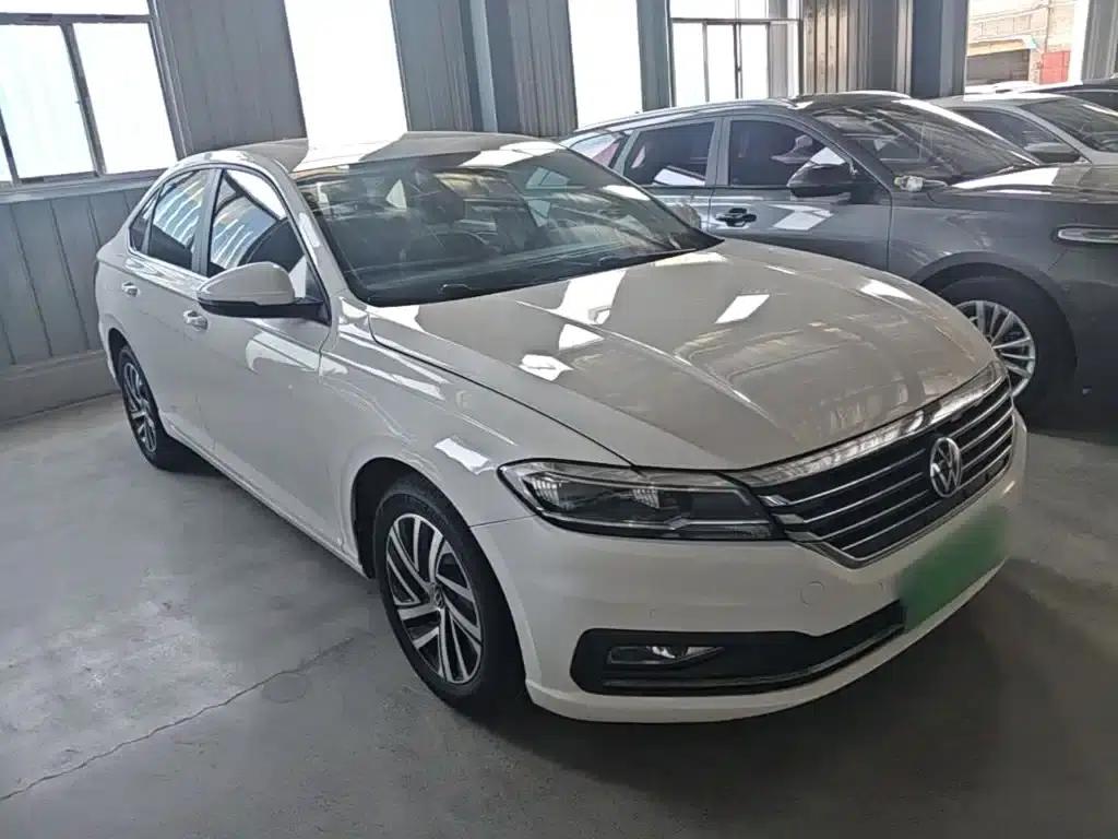 2022 Volkswagen Lavida 1.5L Automatic Comfort Edition — миниатюра 4