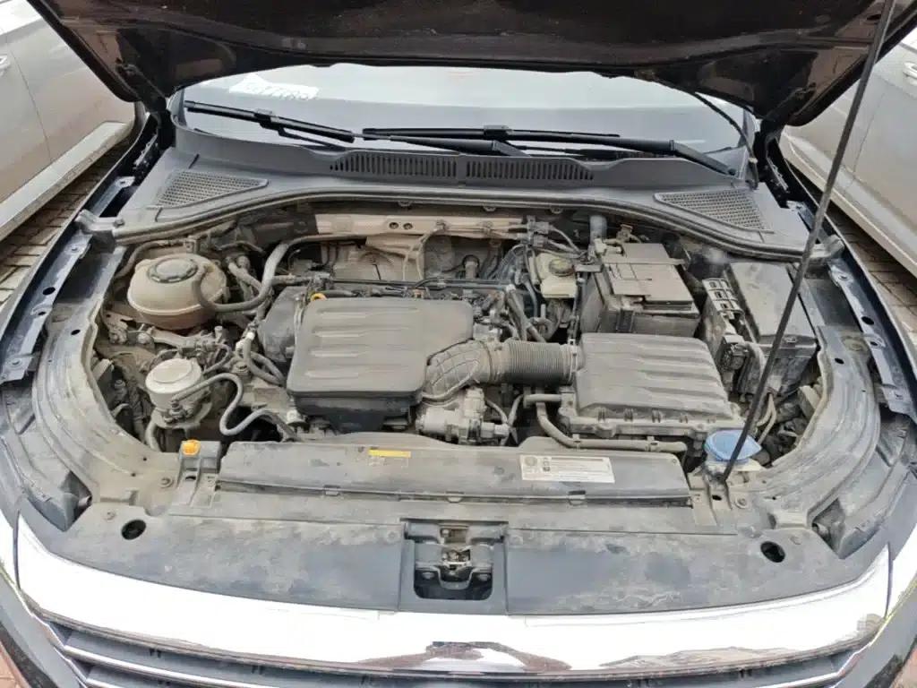2019 Volkswagen Lavida 1.5L Automatic Comfort Edition (China VI Emission Standard) — миниатюра 20