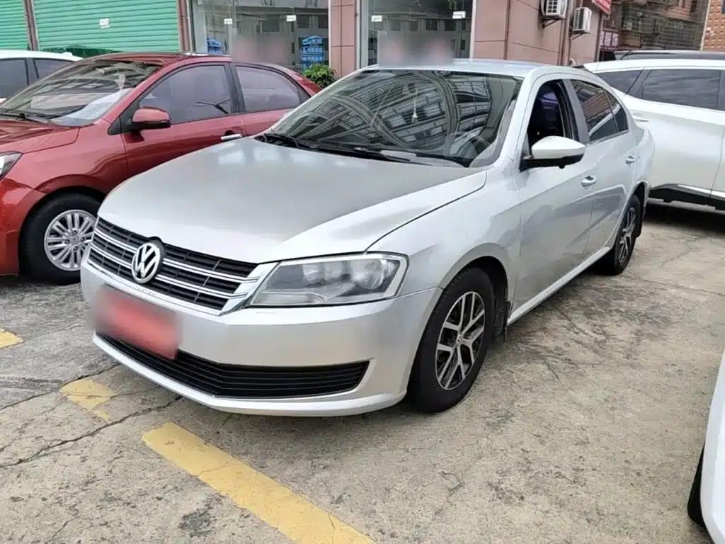 2013 Volkswagen Lavida Classic Facelift 1.6L Automatic Fashion Edition — миниатюра 1
