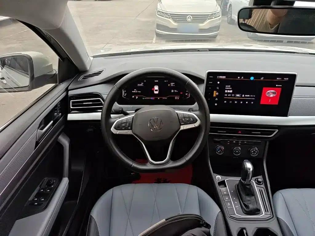 2023 Volkswagen Lavida 1.5L Automatic Five Million Edition — миниатюра 11