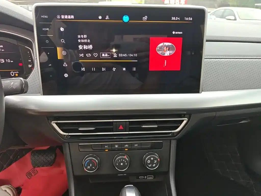 2023 Volkswagen Lavida 1.5L Automatic Five Million Edition — миниатюра 13