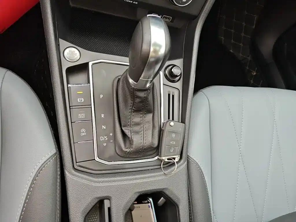 2023 Volkswagen Lavida 1.5L Automatic Five Million Edition — миниатюра 14