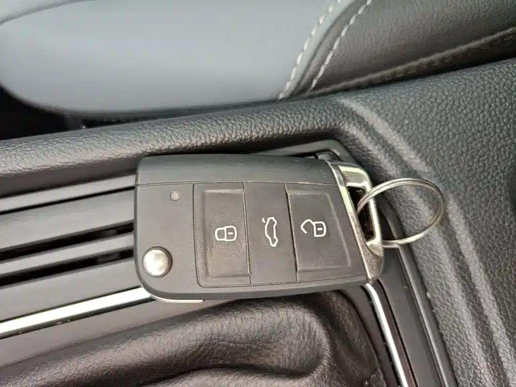 2023 Volkswagen Lavida 1.5L Automatic Five Million Edition — миниатюра 9