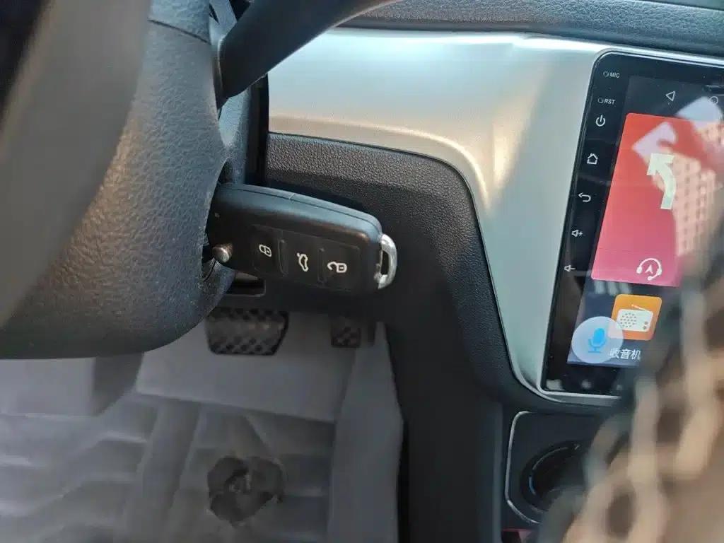 2015 Volkswagen Lavida 1.6L Automatic Comfort Edition — миниатюра 12