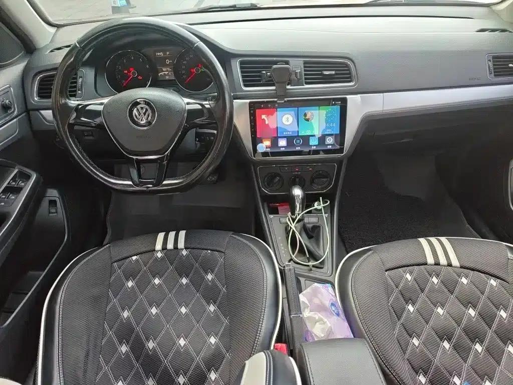 2015 Volkswagen Lavida 1.6L Automatic Comfort Edition — миниатюра 13