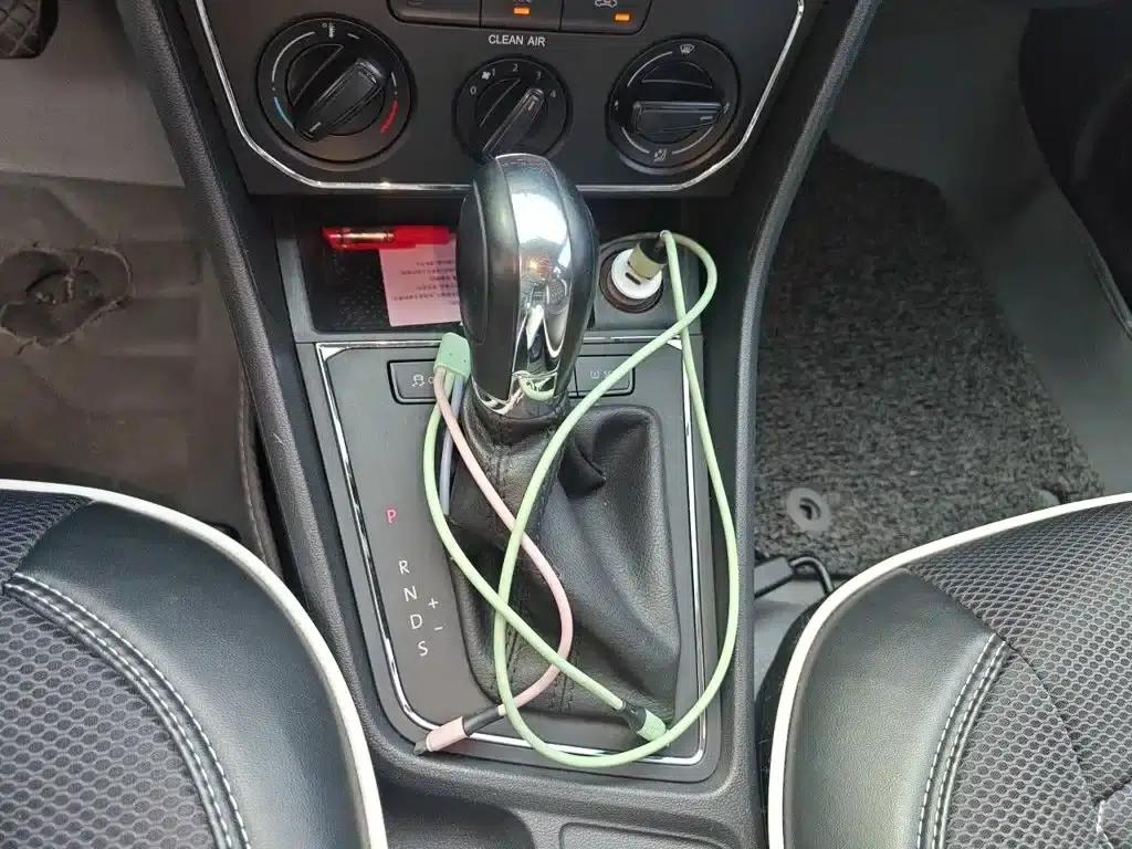 2015 Volkswagen Lavida 1.6L Automatic Comfort Edition — миниатюра 7