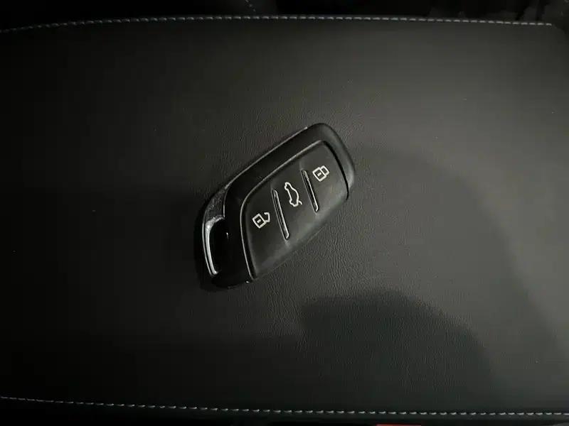 Roewe RX5 2023 PLUS 330TGI Automatic Trendsetting Smart Edition — миниатюра 11