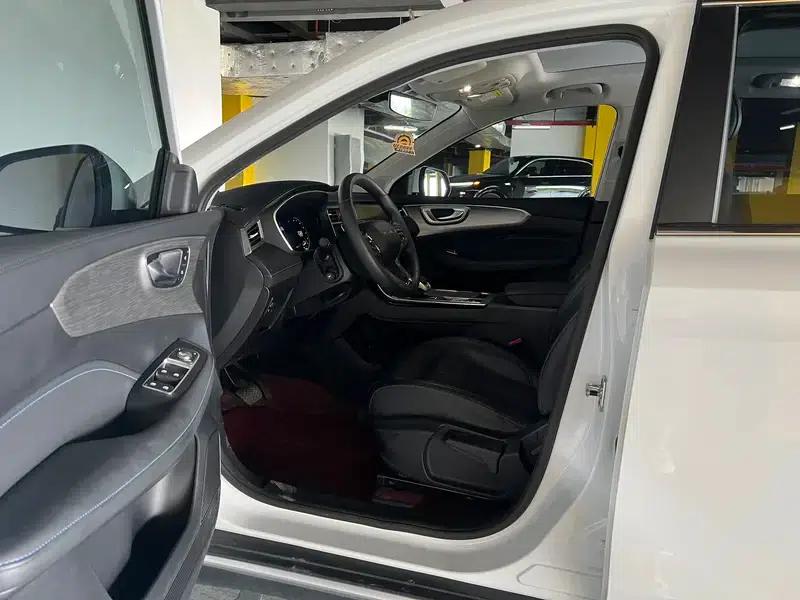 Roewe RX5 2023 PLUS 330TGI Automatic Trendsetting Smart Edition — миниатюра 17