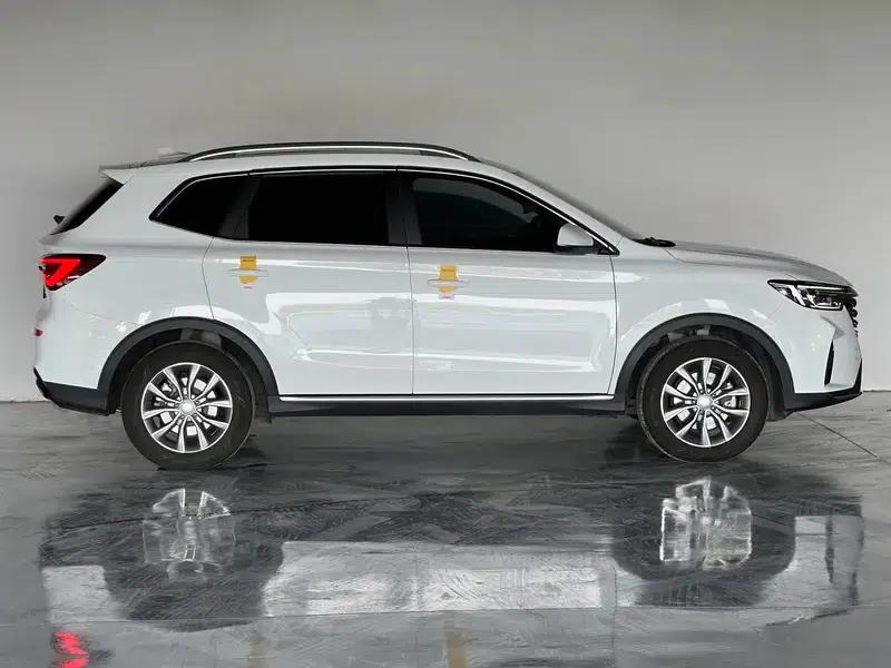 Roewe RX5 2023 PLUS 330TGI Automatic Trendsetting Smart Edition — миниатюра 8