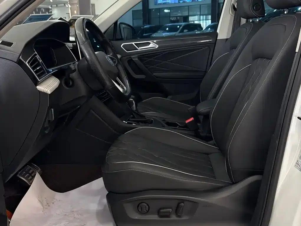 Tiguan L 2023 Facelift 330TSI Automatic 2WD R-Line Premium Edition — миниатюра 12
