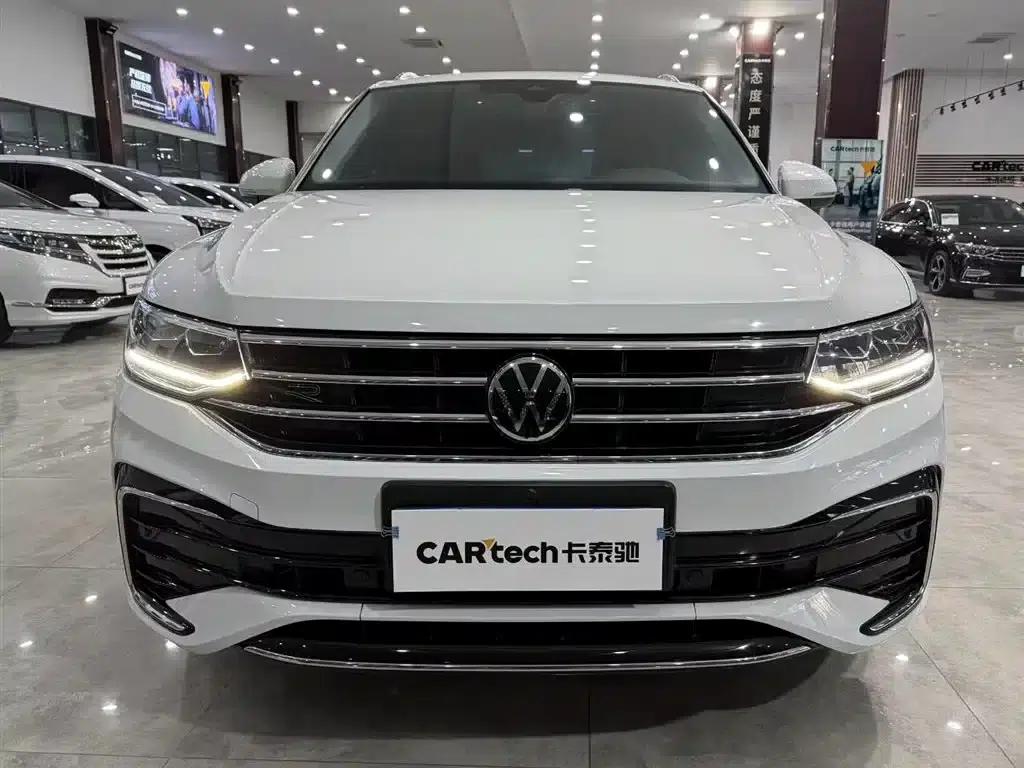 Tiguan L 2023 Facelift 330TSI Automatic 2WD R-Line Premium Edition — миниатюра 3