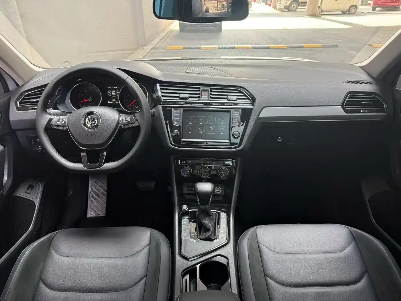 Tiguan L 2018 380TSI Automatic 4WD Luxury Edition — миниатюра 7