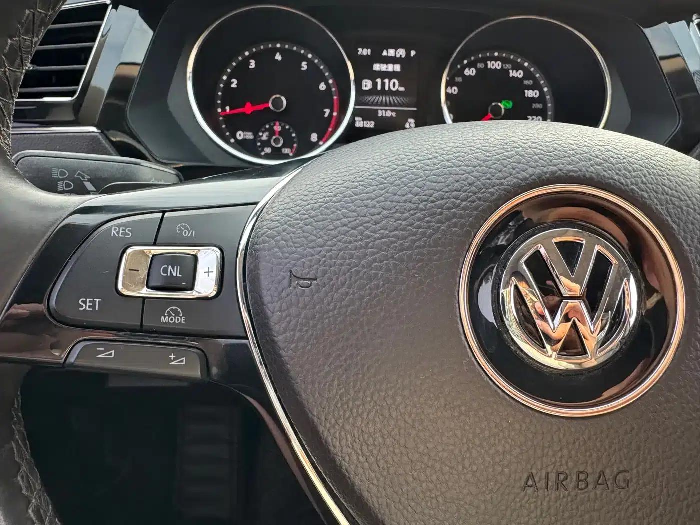 Tiguan L 2018 330TSI Automatic 2WD Flagship Edition — миниатюра 15