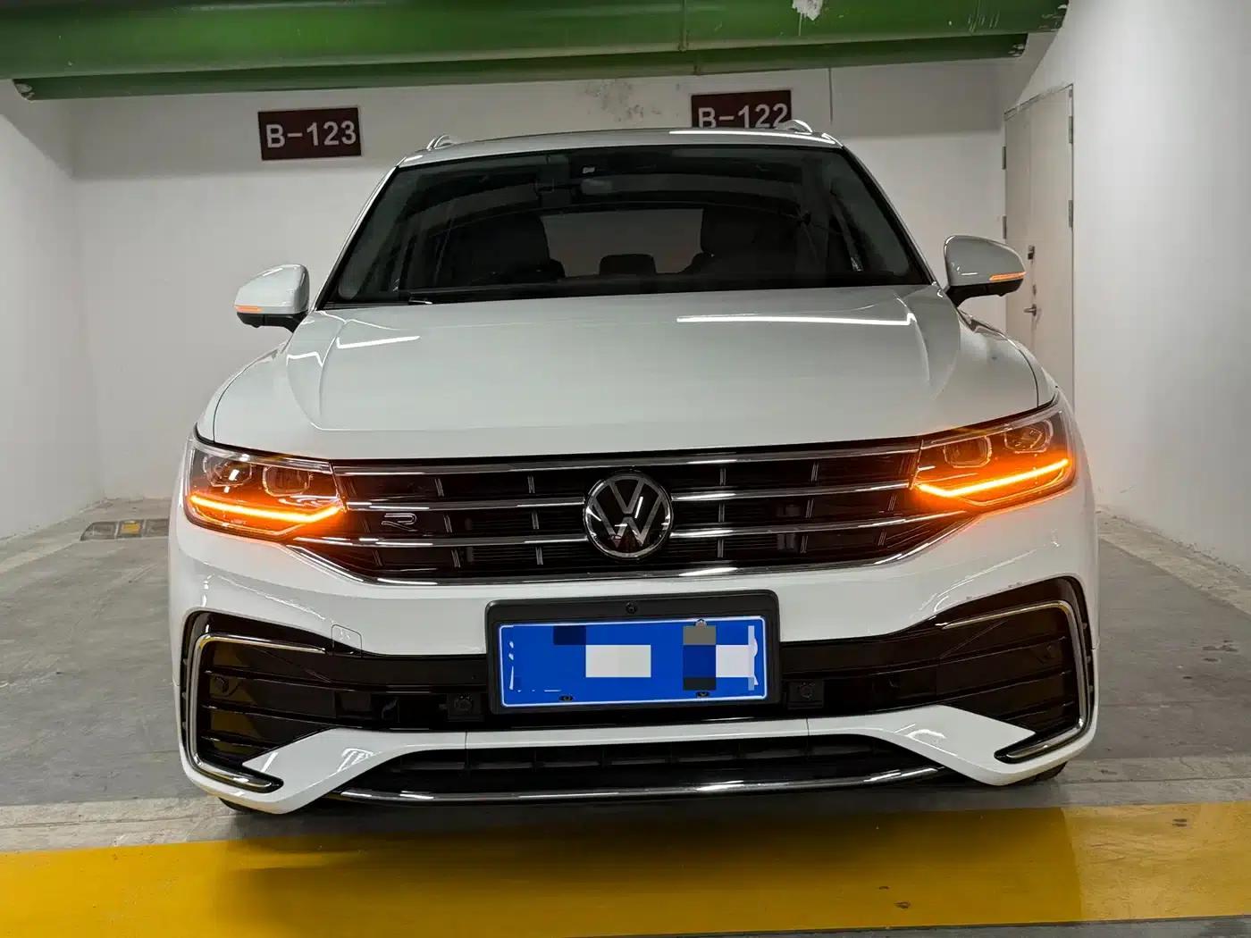 Tiguan L 2024 330TSI Automatic 2WD R-Line Premium Edition — миниатюра 2