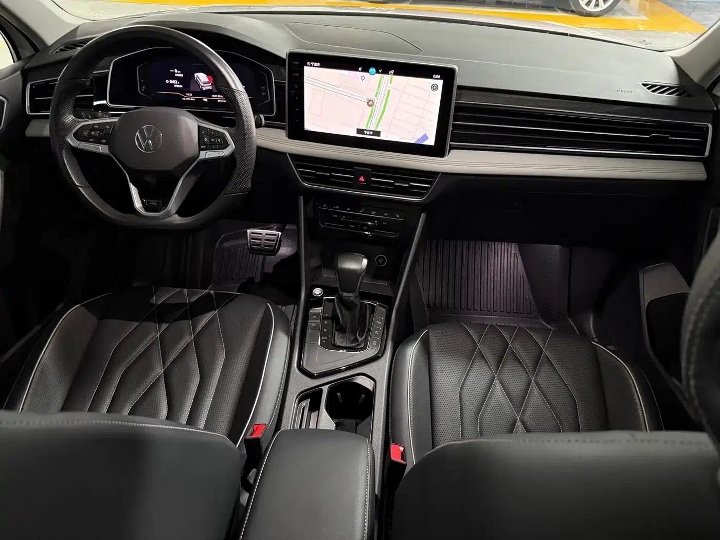 Tiguan L 2024 330TSI Automatic 2WD R-Line Premium Edition — миниатюра 11