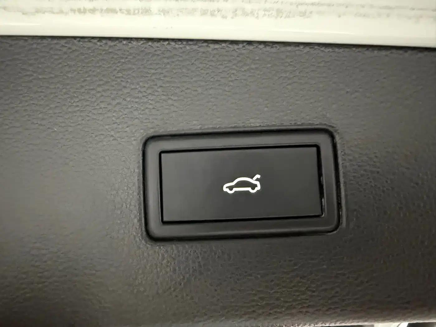 Tiguan L 2024 330TSI Automatic 2WD R-Line Premium Edition — миниатюра 16