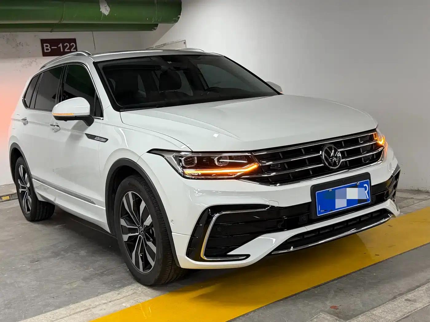 Tiguan L 2024 330TSI Automatic 2WD R-Line Premium Edition — миниатюра 3