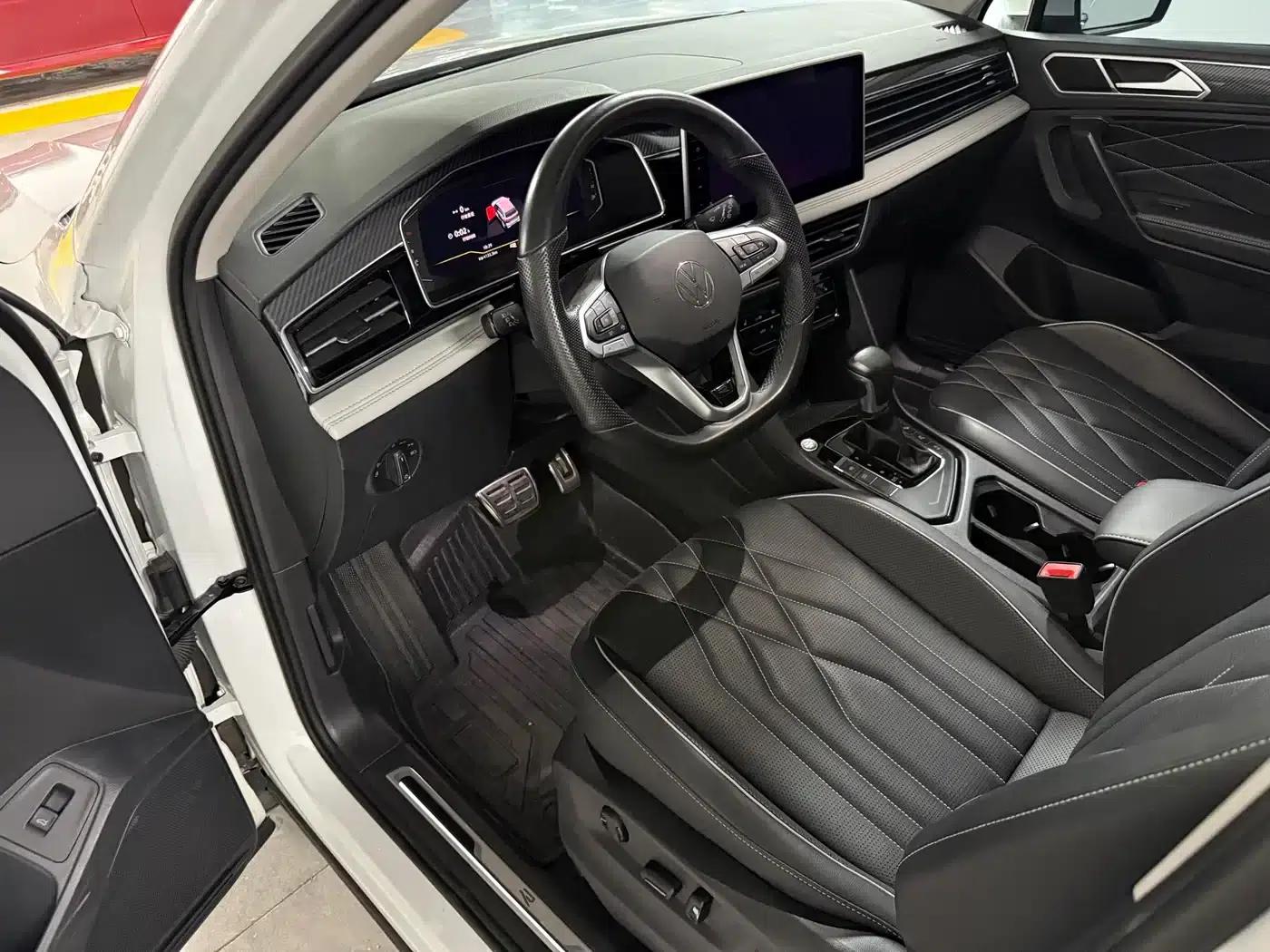 Tiguan L 2024 330TSI Automatic 2WD R-Line Premium Edition — миниатюра 5
