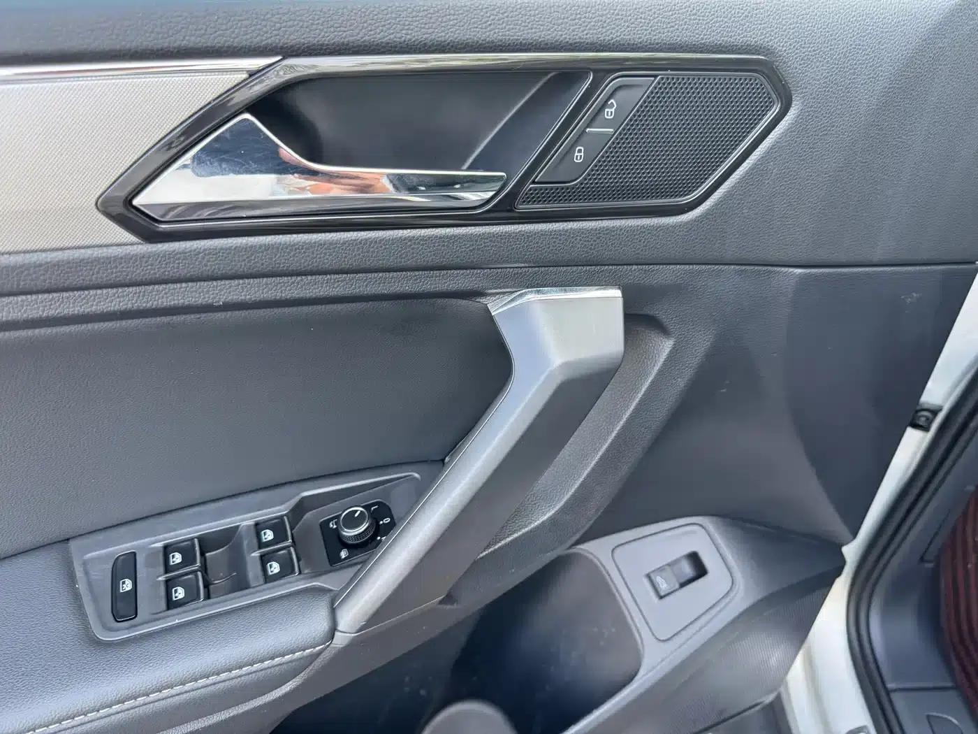 Tiguan L 2019 330TSI Automatic 2WD Smart Luxury Edition (China VI Emission Standard) — миниатюра 14