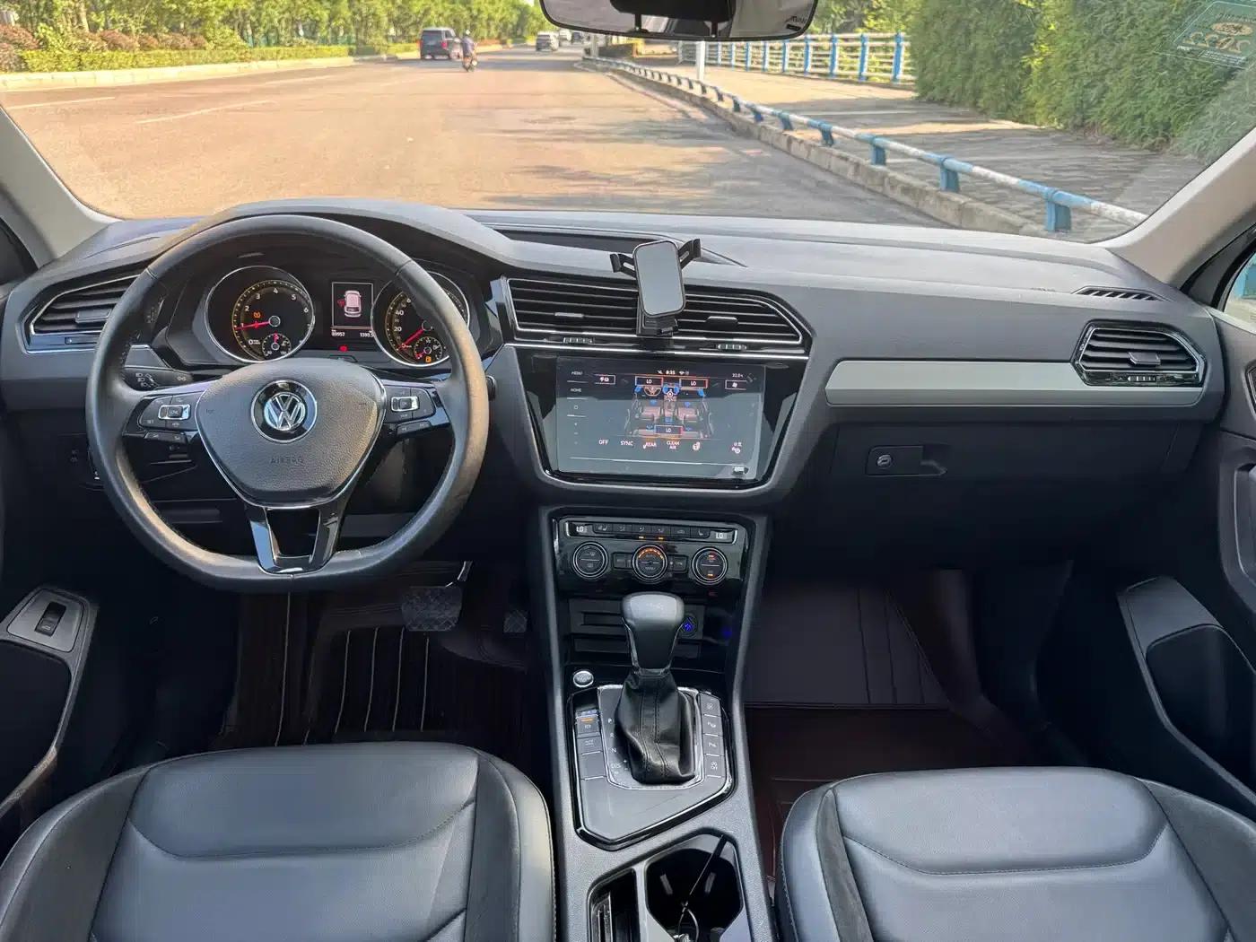 Tiguan L 2019 330TSI Automatic 2WD Smart Luxury Edition (China VI Emission Standard) — миниатюра 6