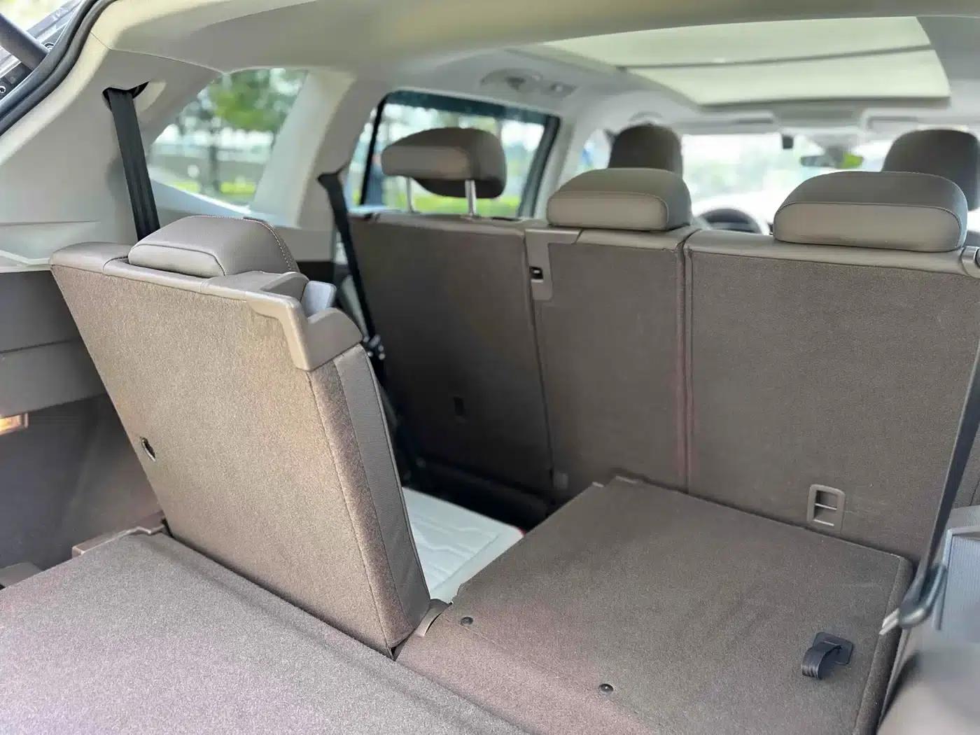 Tiguan L 2021 380TSI Automatic 4WD R-Line Flagship Edition 7-Seater — миниатюра 12