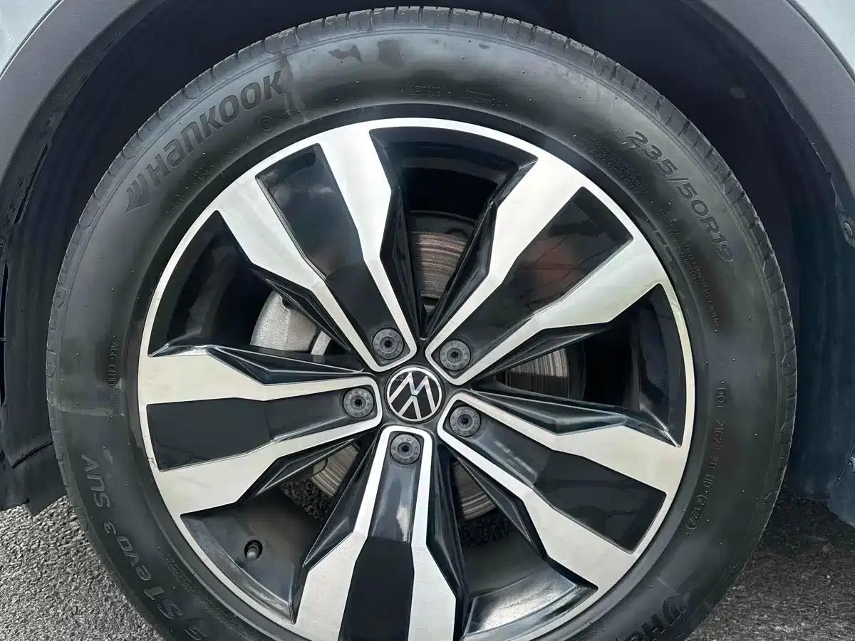 Tiguan L 2021 380TSI Automatic 4WD R-Line Flagship Edition 7-Seater — миниатюра 21