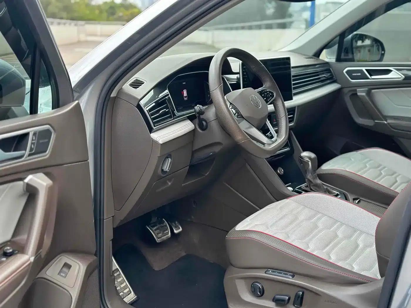 Tiguan L 2021 380TSI Automatic 4WD R-Line Flagship Edition 7-Seater — миниатюра 4