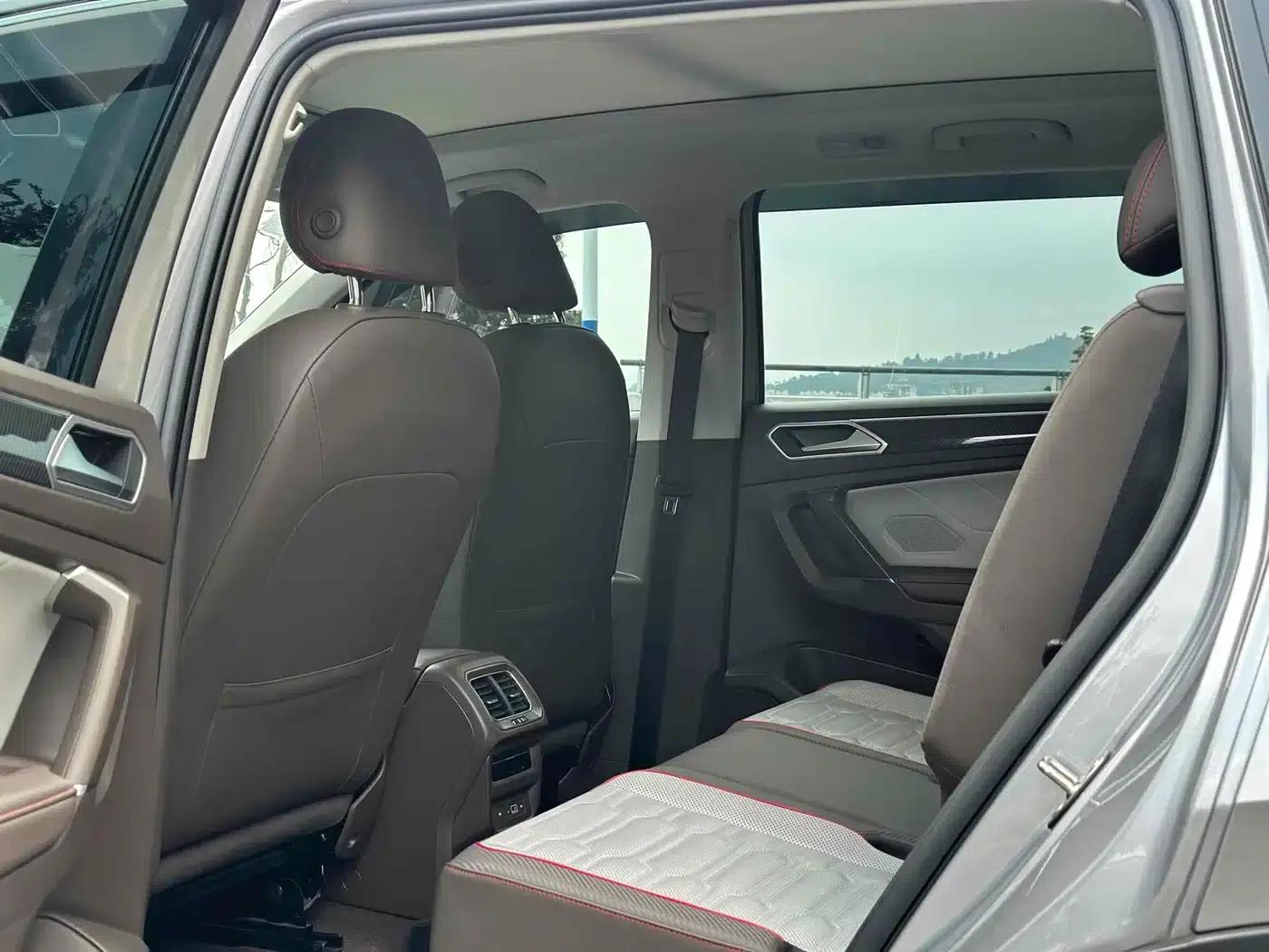 Tiguan L 2021 380TSI Automatic 4WD R-Line Flagship Edition 7-Seater — миниатюра 5