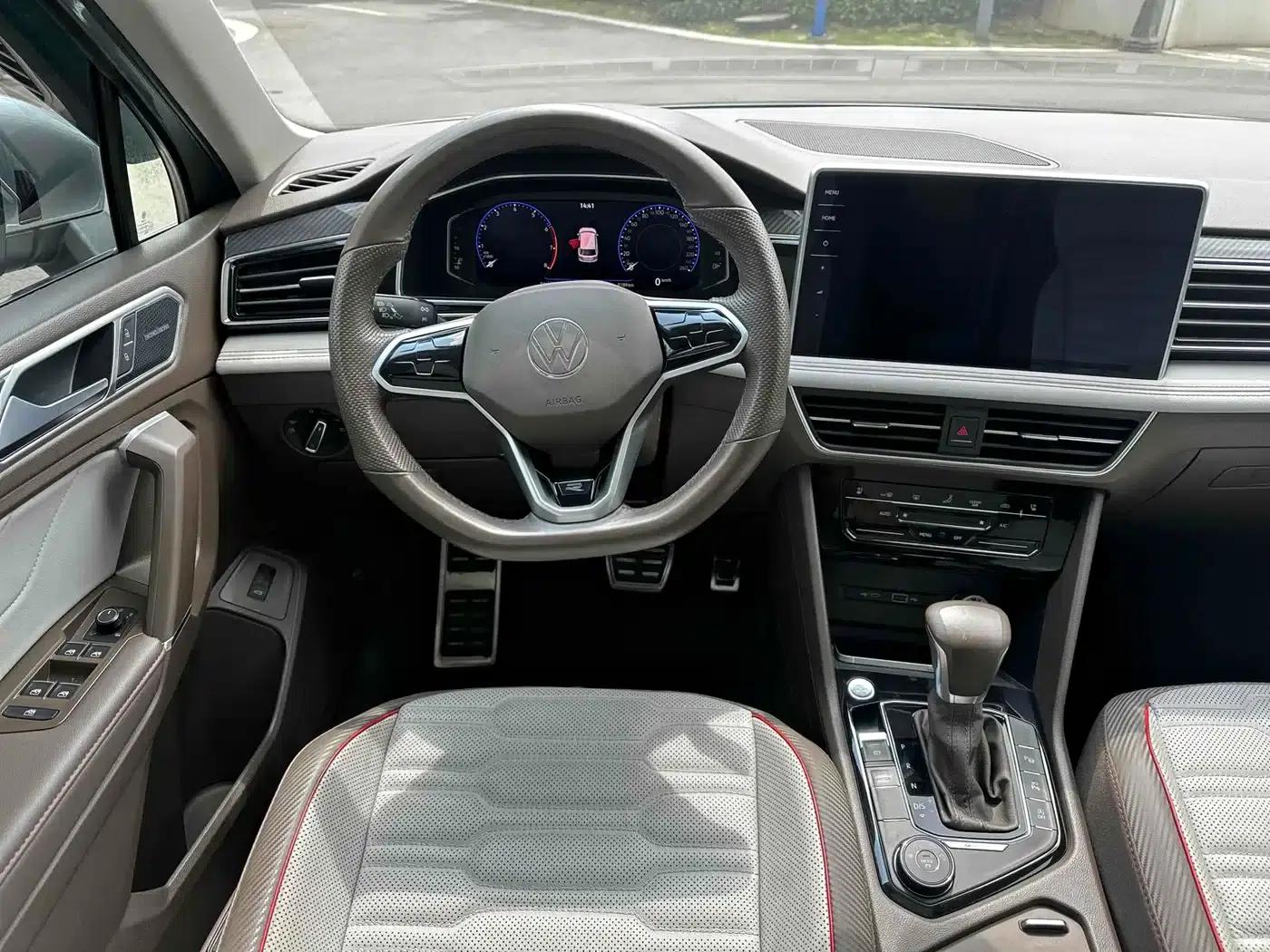 Tiguan L 2021 380TSI Automatic 4WD R-Line Flagship Edition 7-Seater — миниатюра 7