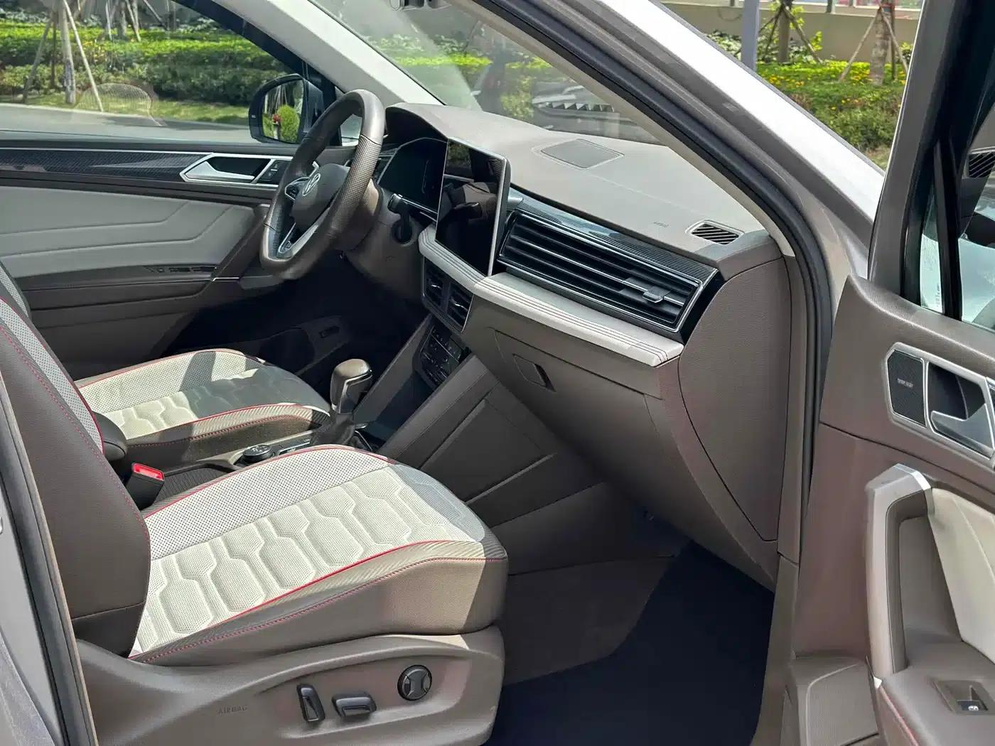 Tiguan L 2021 380TSI Automatic 4WD R-Line Flagship Edition 7-Seater — миниатюра 8