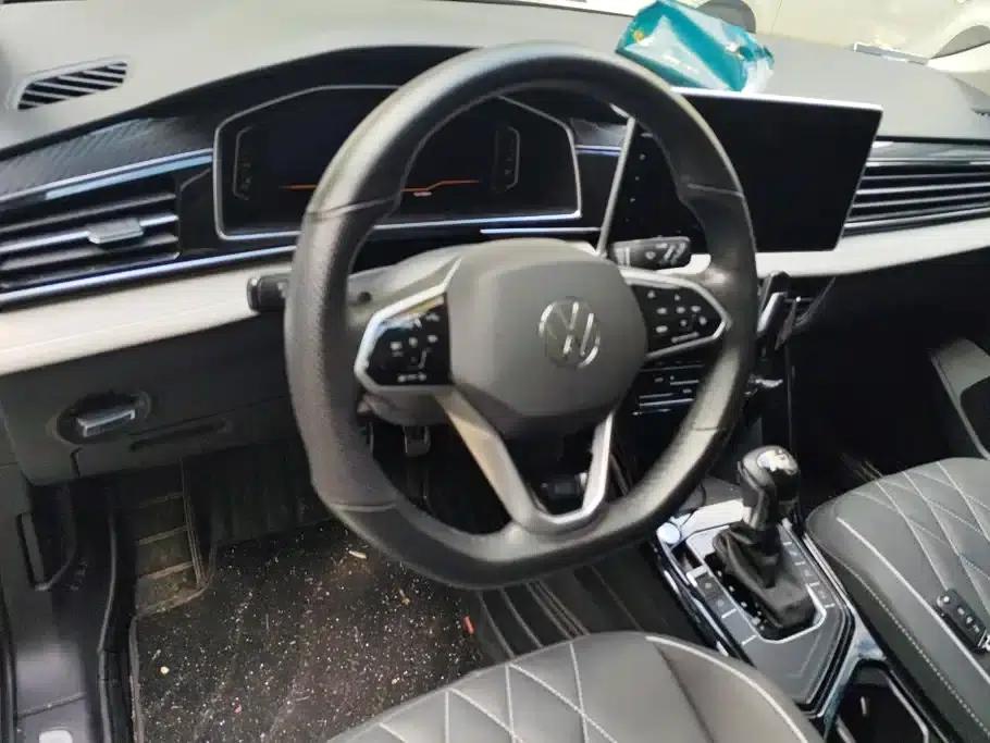 Tiguan L 2022 330TSI Automatic 2WD R-Line Premium Edition — миниатюра 15