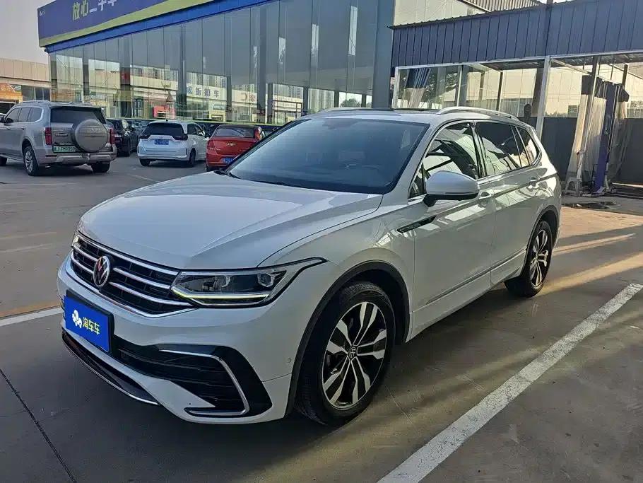 Tiguan L 2022 330TSI Automatic 2WD R-Line Premium Edition — миниатюра 1