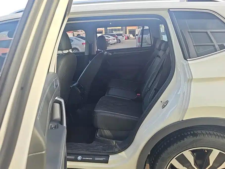 Tiguan L 2022 330TSI Automatic 2WD R-Line Premium Edition — миниатюра 11