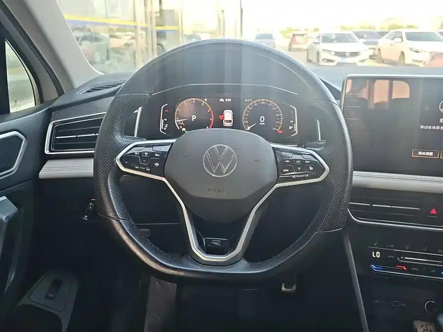 Tiguan L 2022 330TSI Automatic 2WD R-Line Premium Edition — миниатюра 15