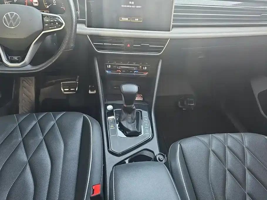Tiguan L 2022 330TSI Automatic 2WD R-Line Premium Edition — миниатюра 16