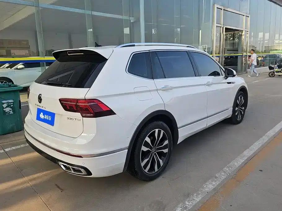 Tiguan L 2022 330TSI Automatic 2WD R-Line Premium Edition — миниатюра 3