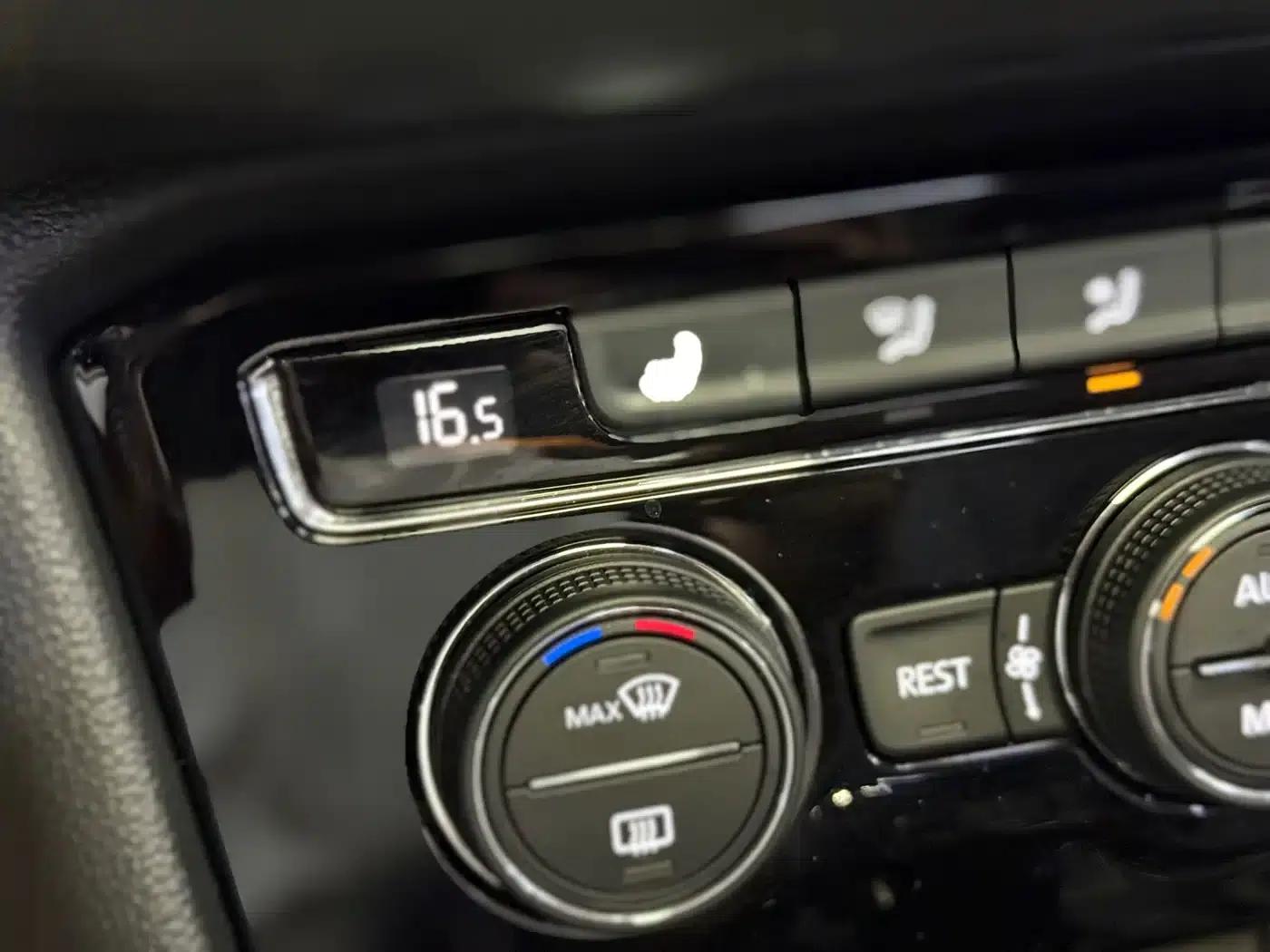 Tiguan L 2021 280TSI Automatic 2WD Smart Edition — миниатюра 17