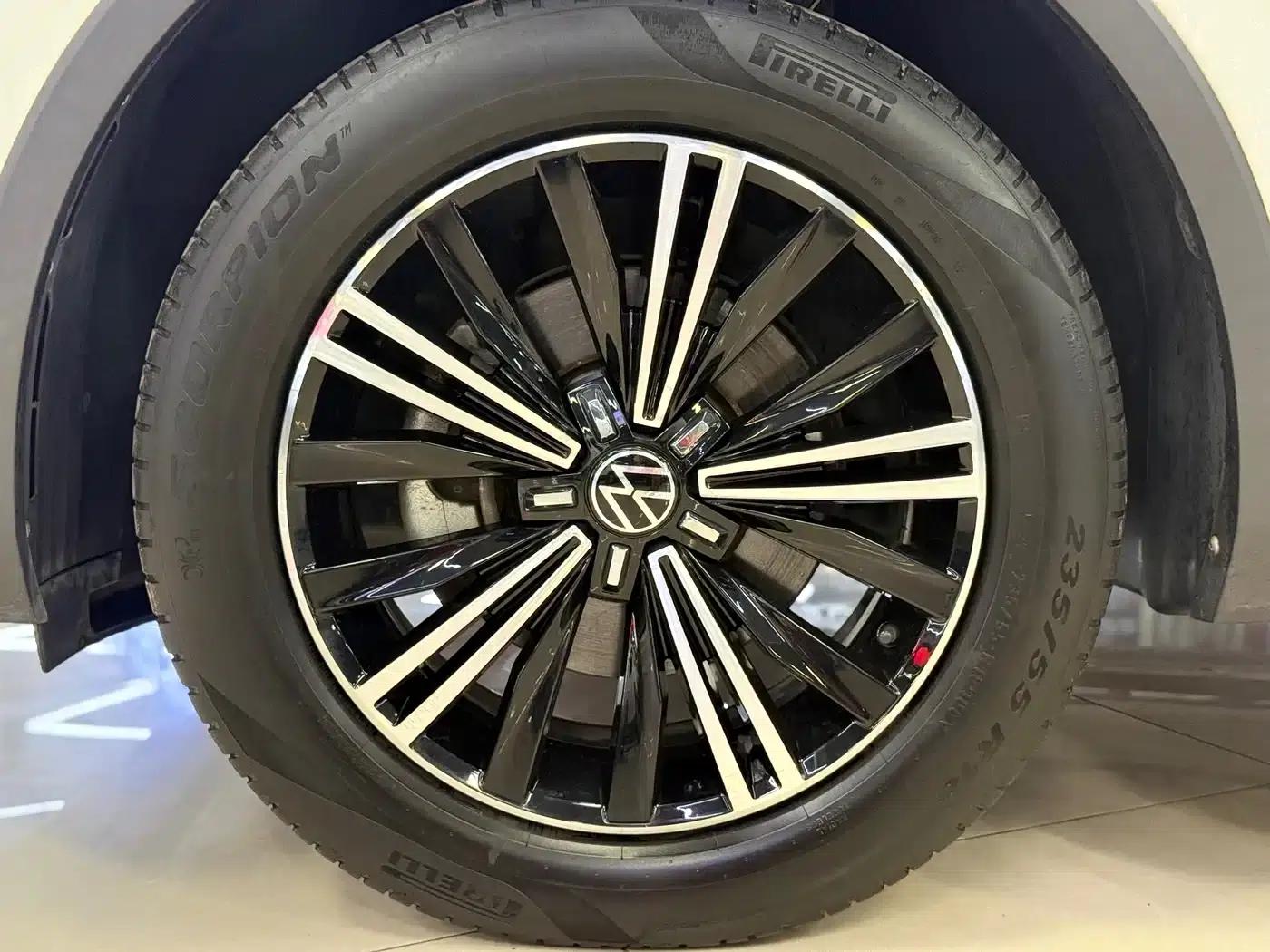 Tiguan L 2021 280TSI Automatic 2WD Smart Edition — миниатюра 21
