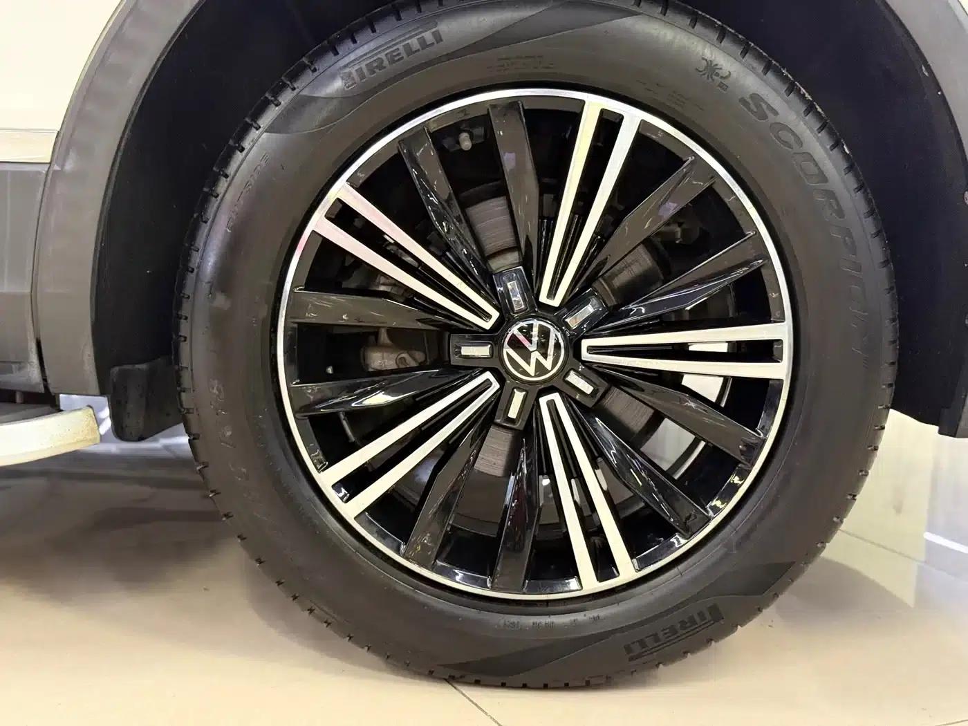 Tiguan L 2021 280TSI Automatic 2WD Smart Edition — миниатюра 22