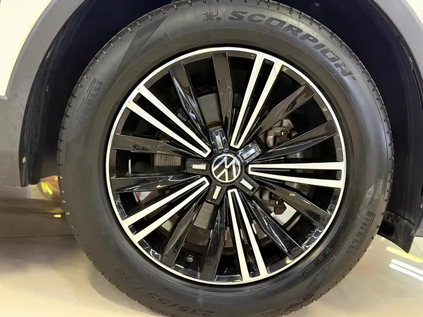 Tiguan L 2021 280TSI Automatic 2WD Smart Edition — миниатюра 24