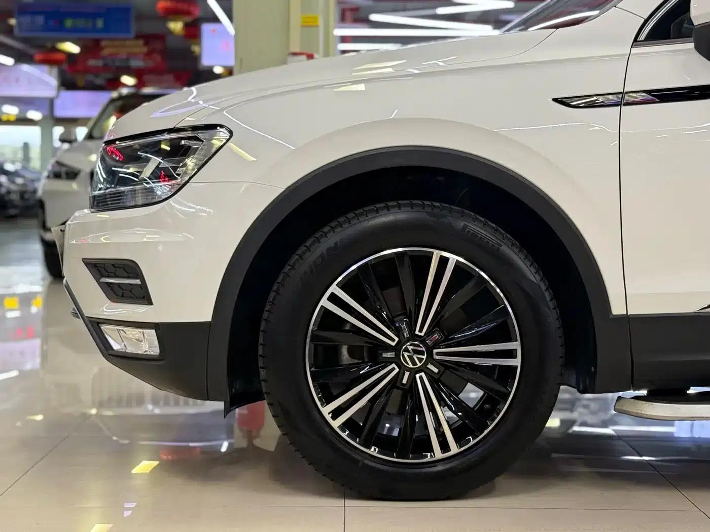 Tiguan L 2021 280TSI Automatic 2WD Smart Edition — миниатюра 6