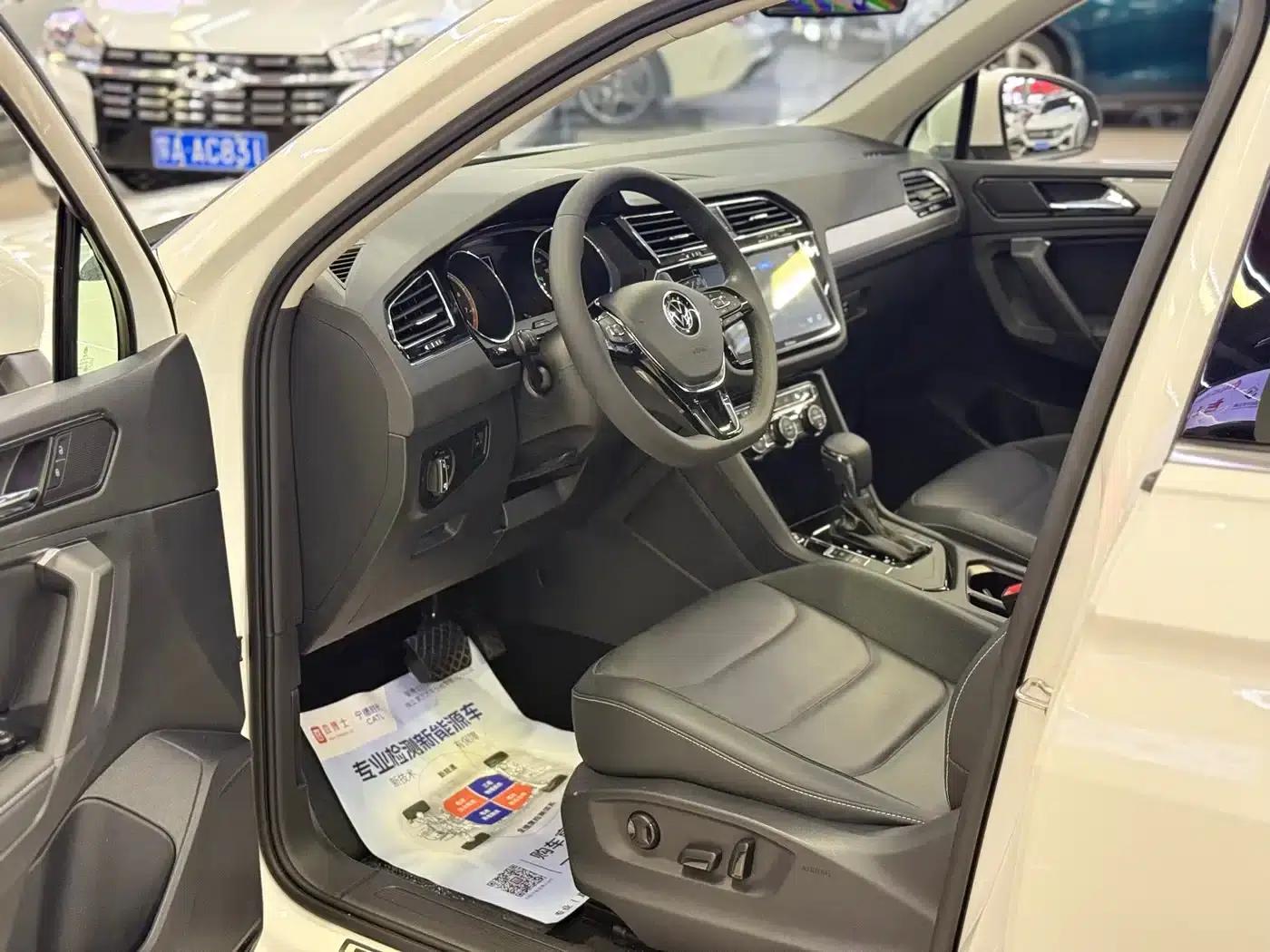 Tiguan L 2021 280TSI Automatic 2WD Smart Edition — миниатюра 8