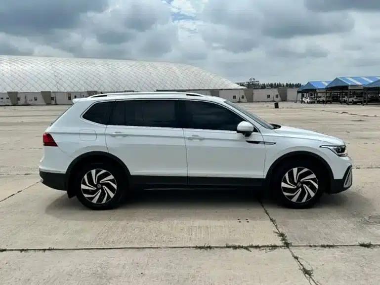 Tiguan L 2023 280TSI Automatic 2WD Trendy Limited Edition — миниатюра 4