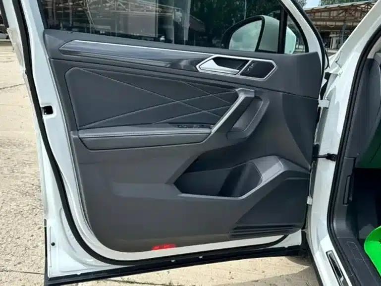 Tiguan L 2023 280TSI Automatic 2WD Trendy Limited Edition — миниатюра 9