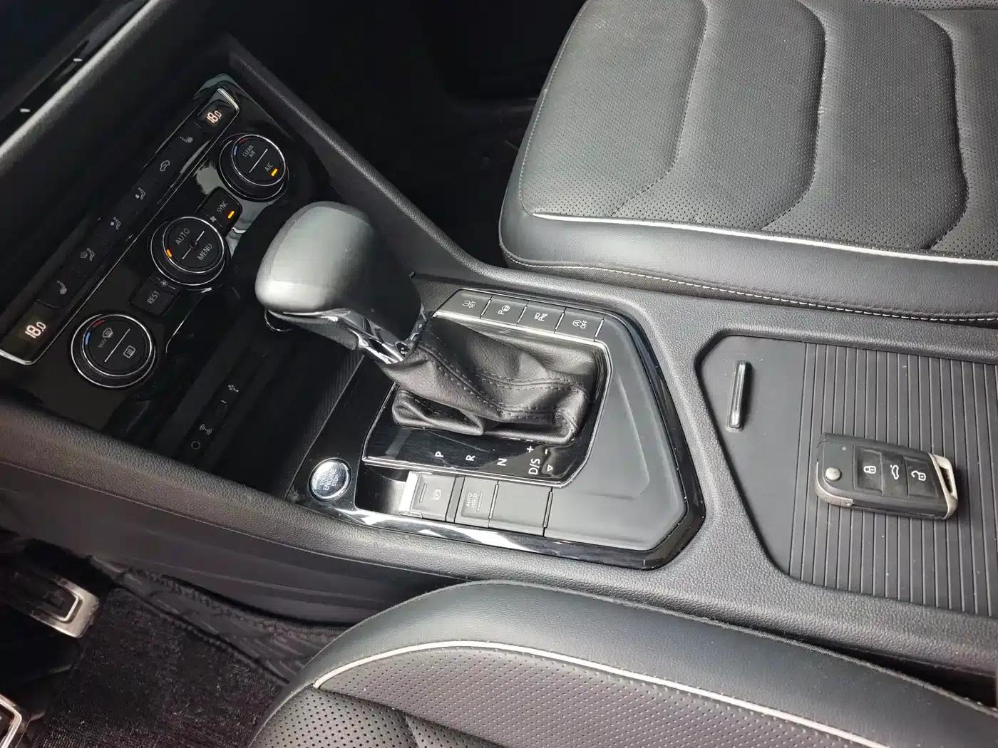 Tiguan L 2019 Facelift 330TSI Automatic 2WD R-Line Flagship Edition (China VI Emission Standard) — миниатюра 18
