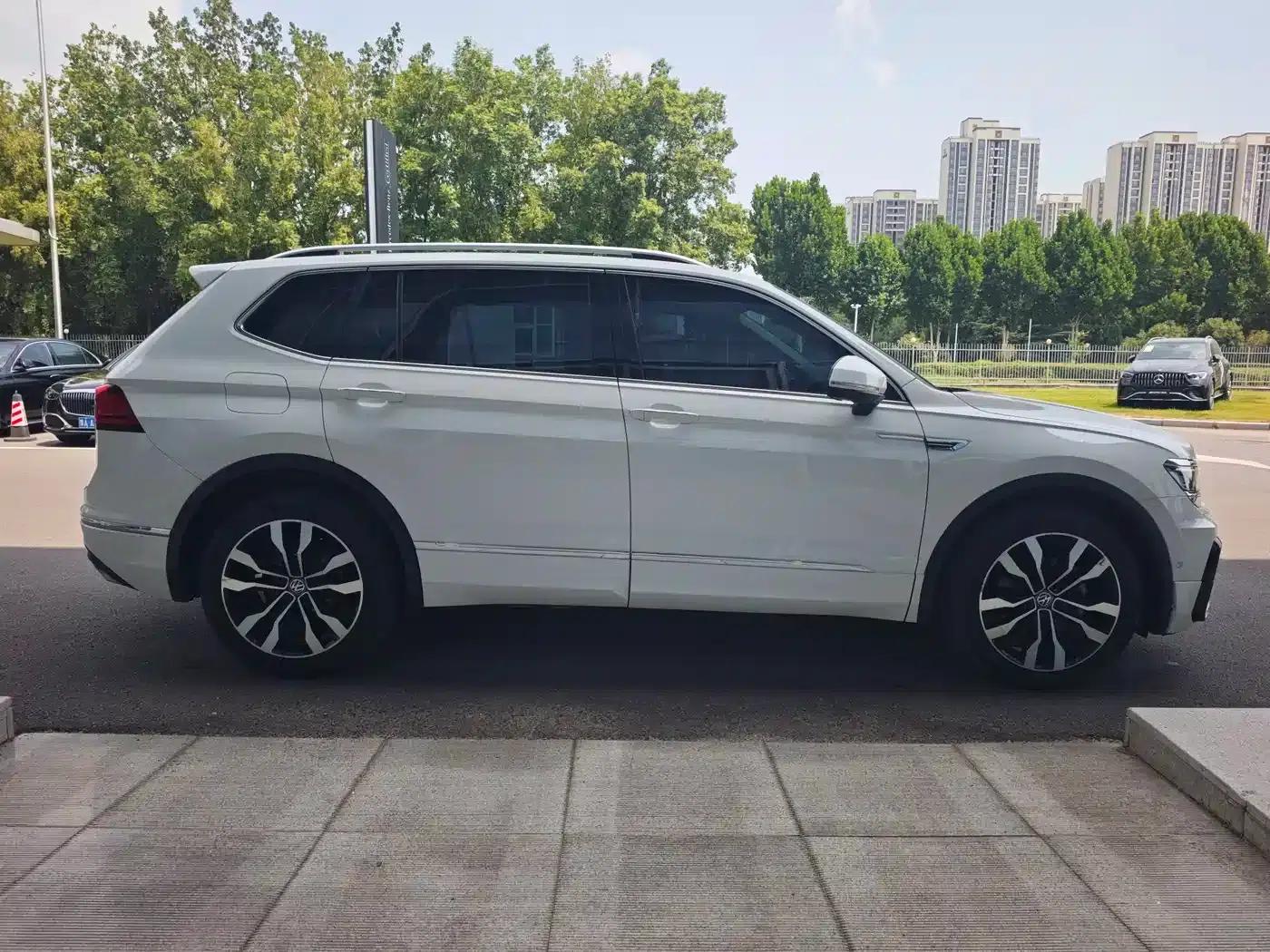Tiguan L 2019 Facelift 330TSI Automatic 2WD R-Line Flagship Edition (China VI Emission Standard) — миниатюра 4